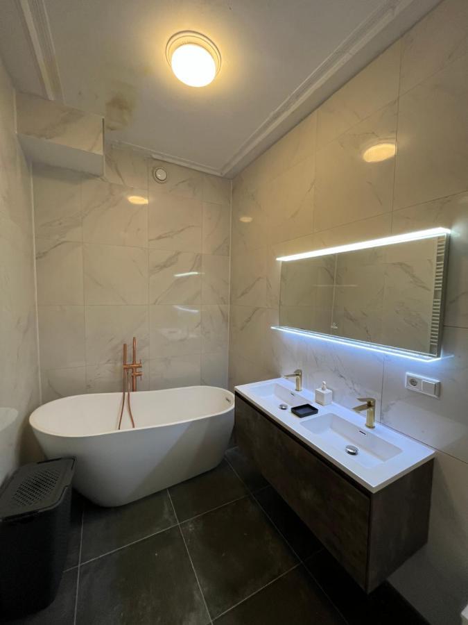 Artistic Independent Apartment, City Centre ดอร์เดรคท์ ภายนอก รูปภาพ